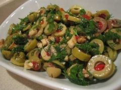 TARİŞ YEŞİL ZEYTİN SALATASI